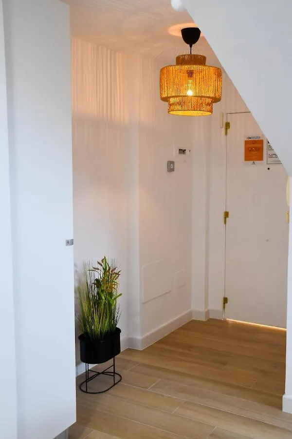 Holidays2Malaga Trinidad Renovated 1 Bedroom Penthouse Close To City Center
